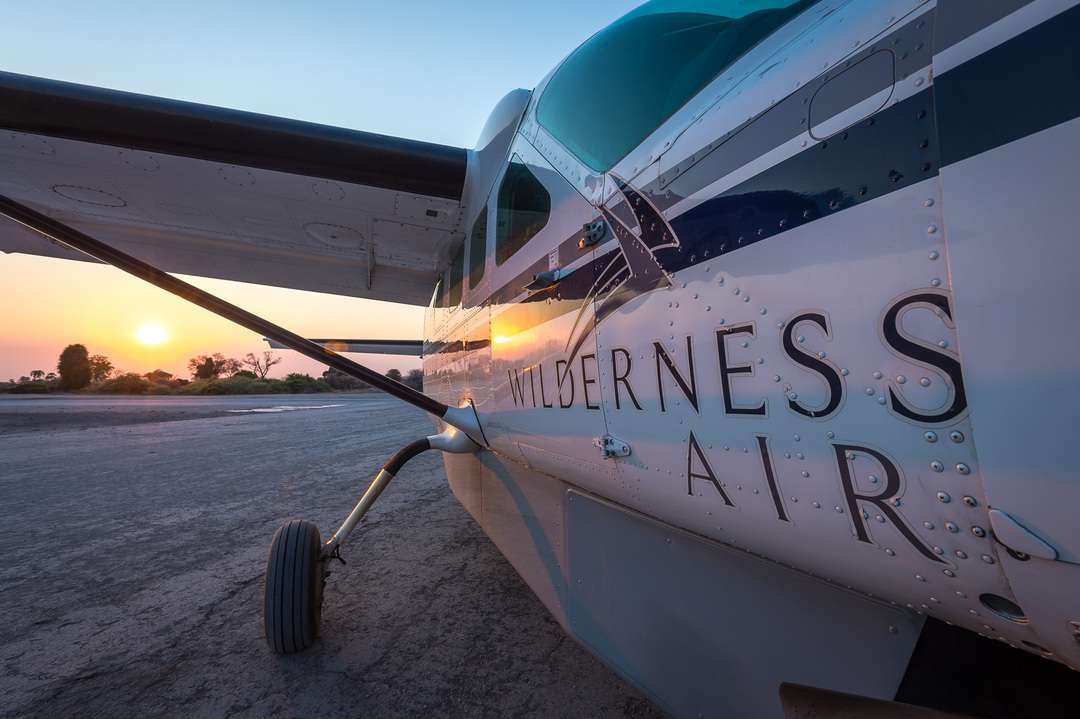 air safari maun